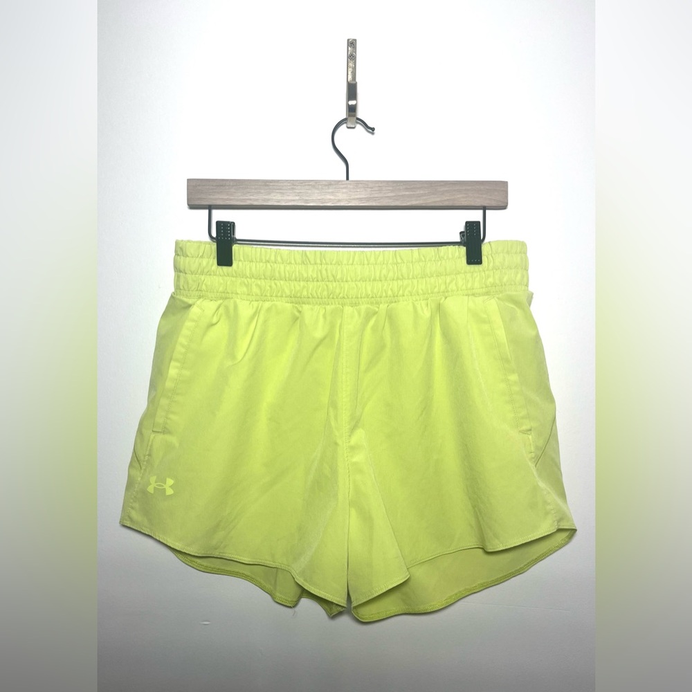 UNDER ARMOUR Vanish Athletic Athleisure Soft‎ Lime Shorts | Large